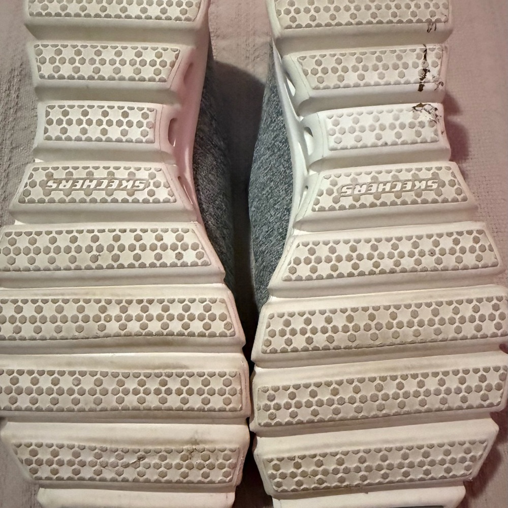Skechers Gray and Blue Air-Cooled Sneakers - Picture 9 of 9